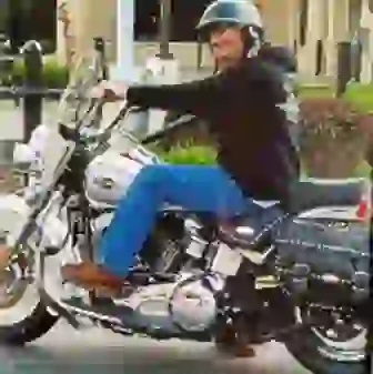 les riding motorcycle