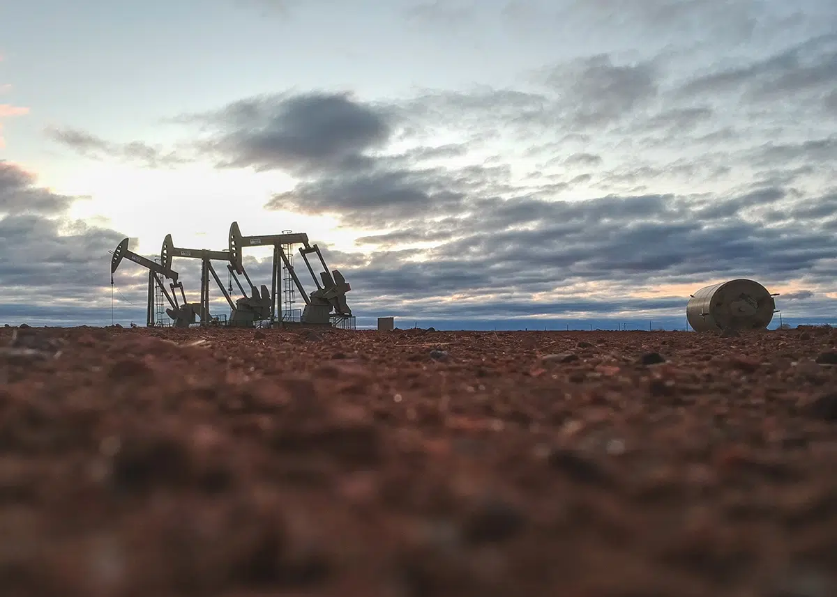 oil rigs in north dakota field oil rigs in north dakota field