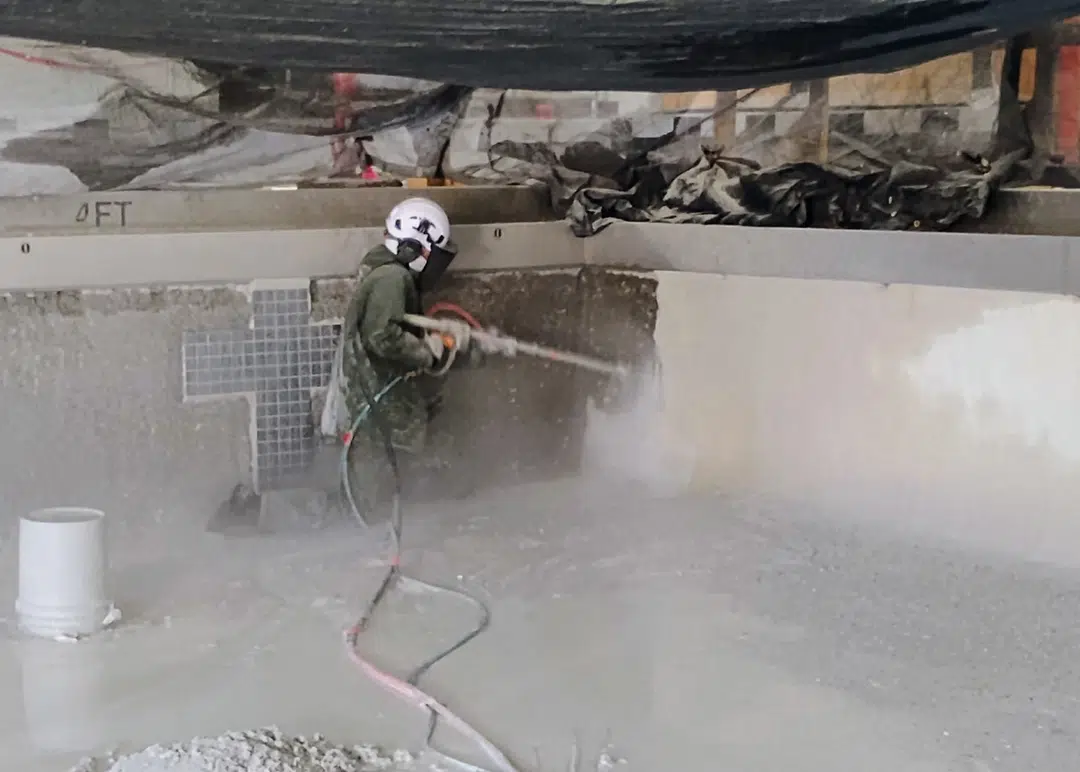 andrew ahydro blasting side of pool