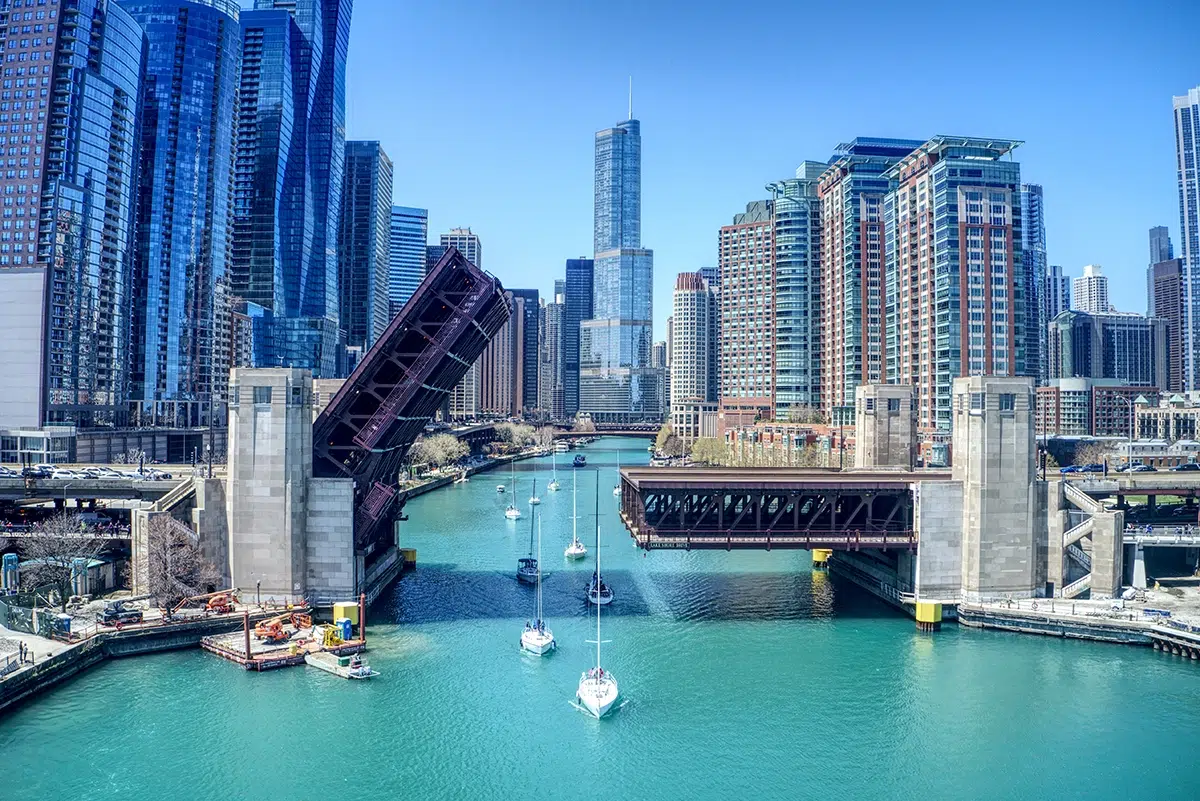 bridge lift in chicago