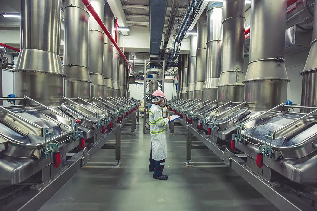 inspector in food facility